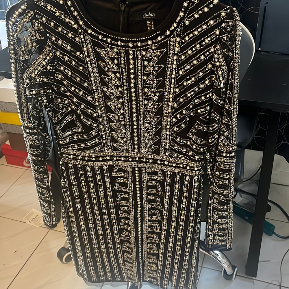 Dress - Picture 2 of 2